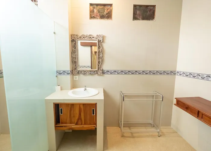 Sramana Guest house *